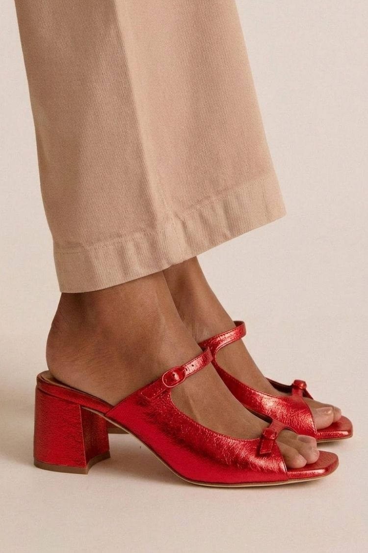 Bright Red / 12