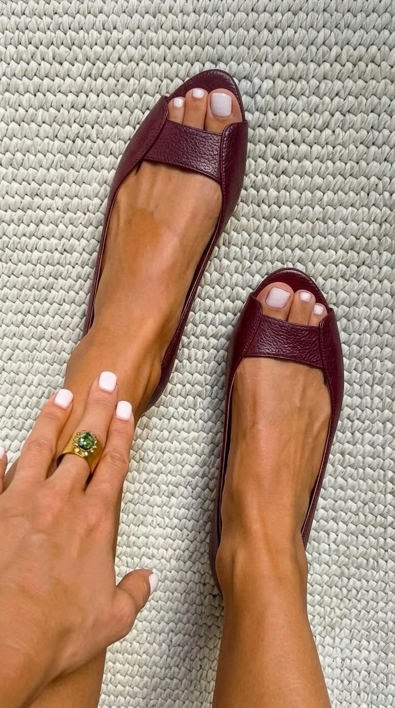 Burgundy / 12
